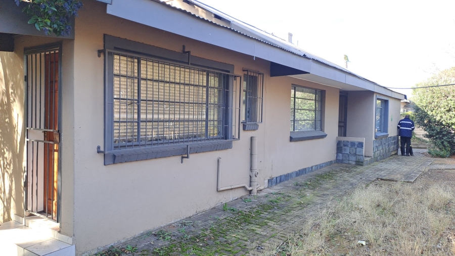 7 Bedroom Property for Sale in Willows Free State